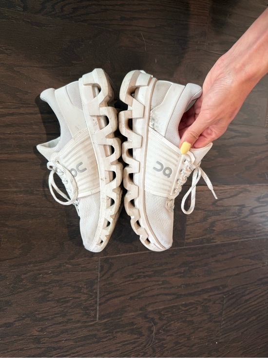 On Clouds Shoes - On Running Cloud Women's White Sneakers